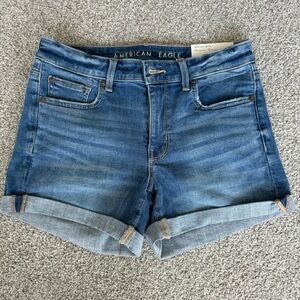 American Eagle Women’s Shorts Next Level Stretch Midi Size 6